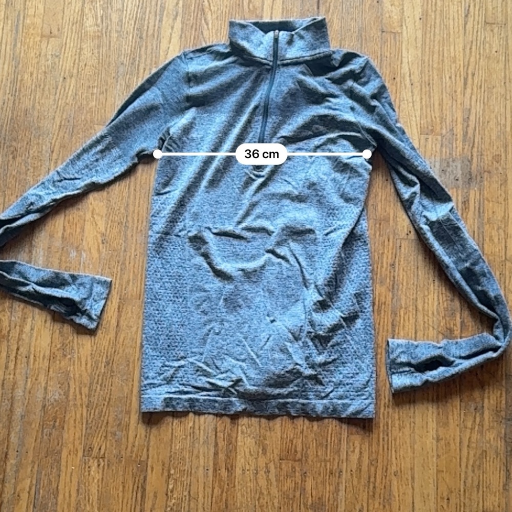 Nike running top